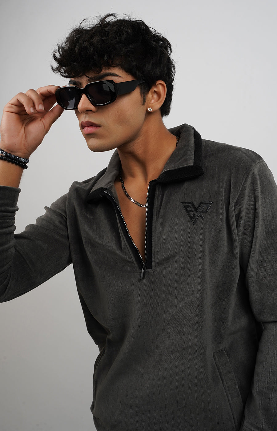 Brouhaha Pullover Charcoal Grey
